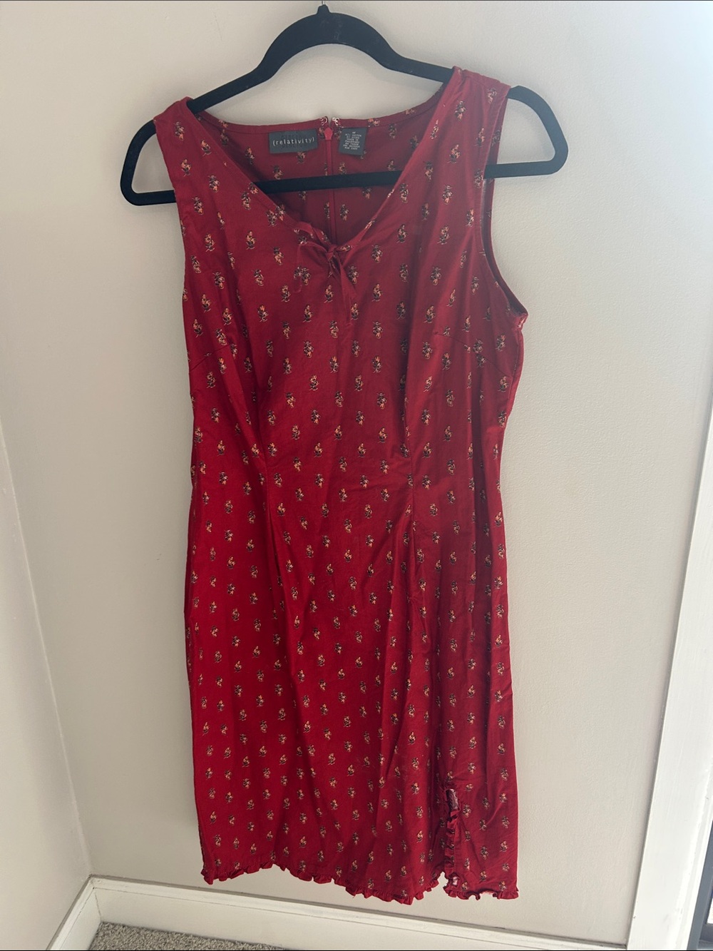 Cotton sleeveless midi dress with small floral print